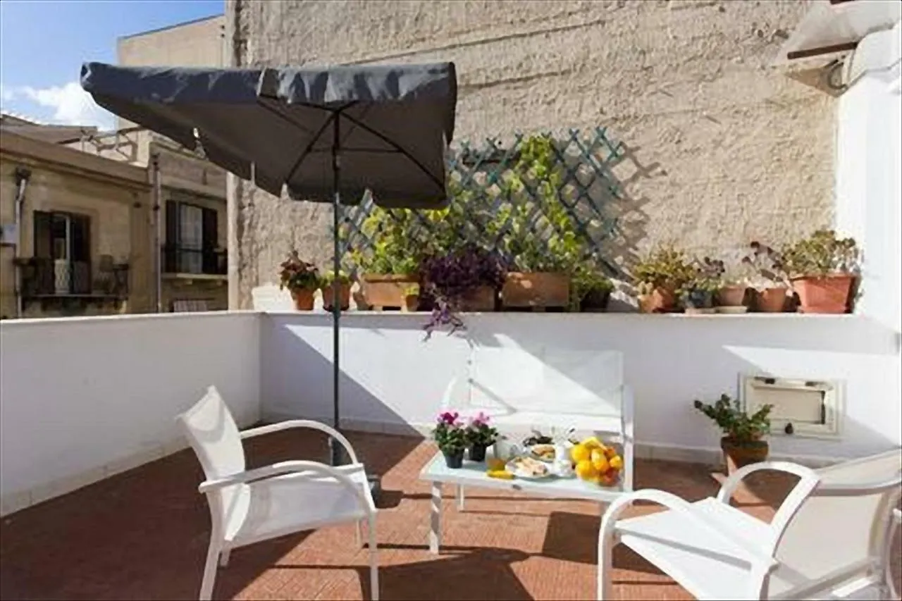Il Geranio Blu Apartment Palermo 0*,  Italy